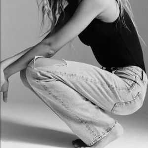 ZARA HIGH RISE STRAIGHT RIPPED JEAN